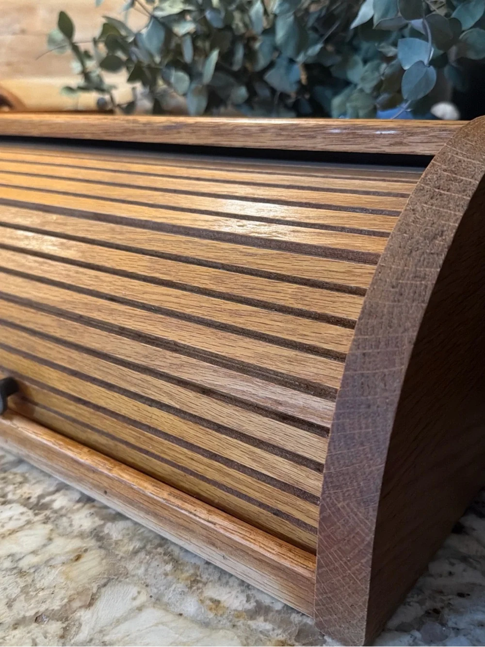Wood Grain Countertop Bread Box in Brown
